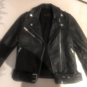 Like new. Only worn 2 times.